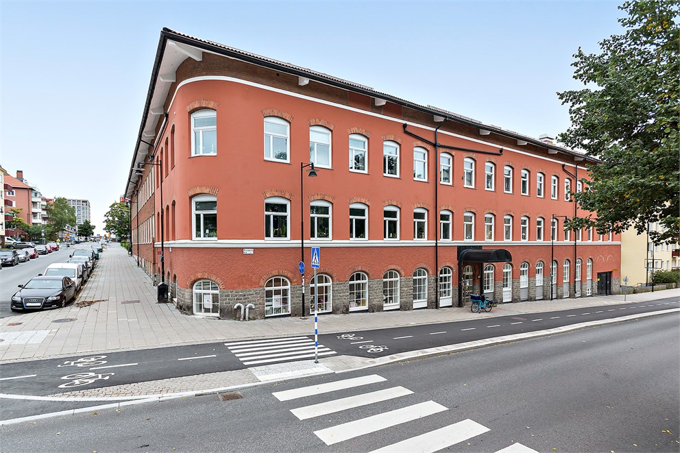 Rosengatan 8, Garageplats