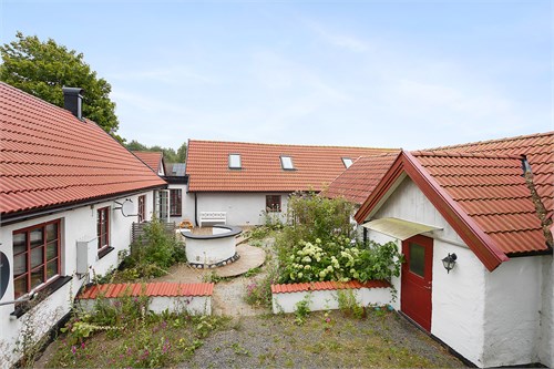 BREDASTENSVÄGEN 168