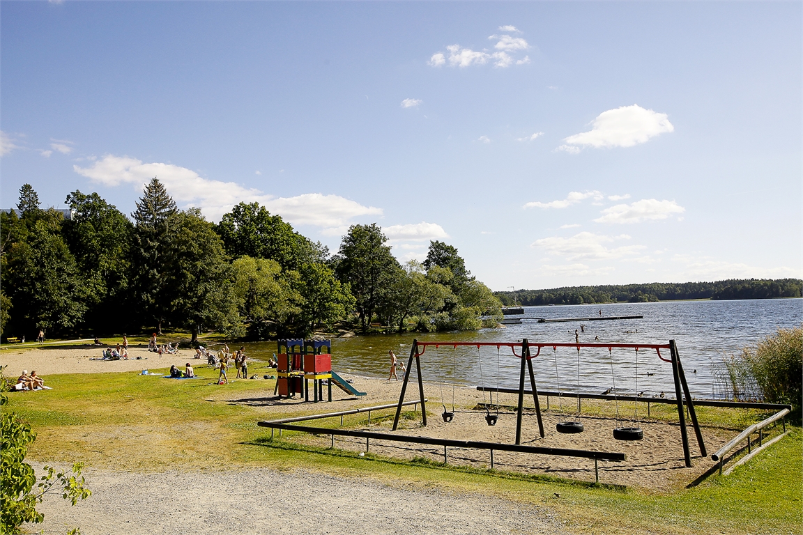 Sjöbacken 11, Hässelby Södra Villastad, Stockholm - Fastighetsbyrån