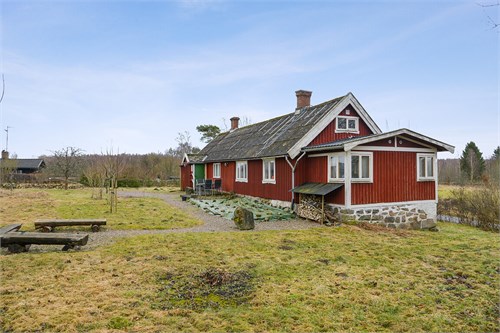 Sold - Under $100K Sunday - c.1909 Affordable Home in Sweden Under $85K ...