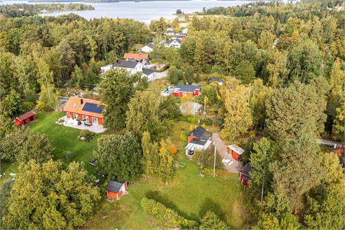 Rönnbärsvägen 3
