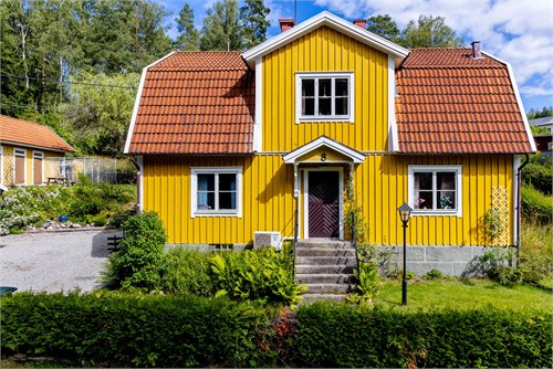 Bruksvägen 8