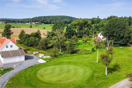 Bygg ditt drömhus inne på golfbanan!