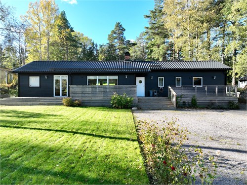 Styrbordsvägen 11