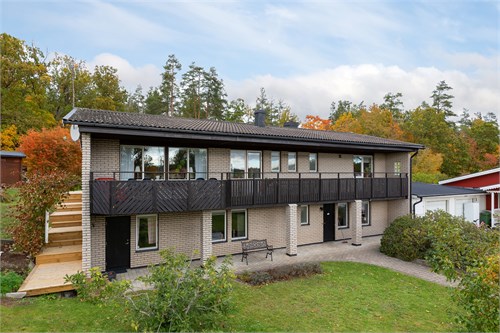 Körsbärsvägen 3