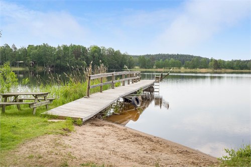 Föreningens badplats och brygga