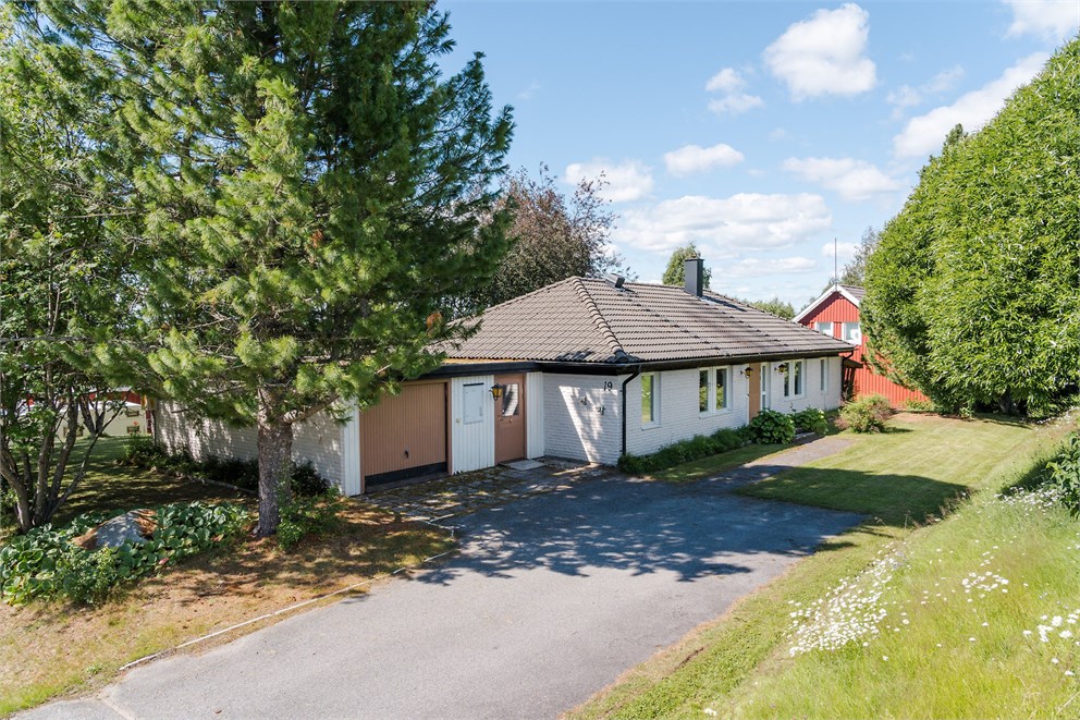 Skiffervägen 19