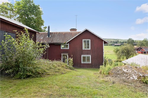 Boningshuset med en del av gårdstunet