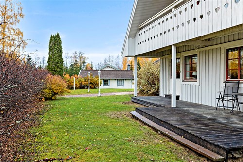 Solterrass i anslutning till köket