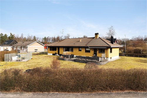 Furuvägen 1