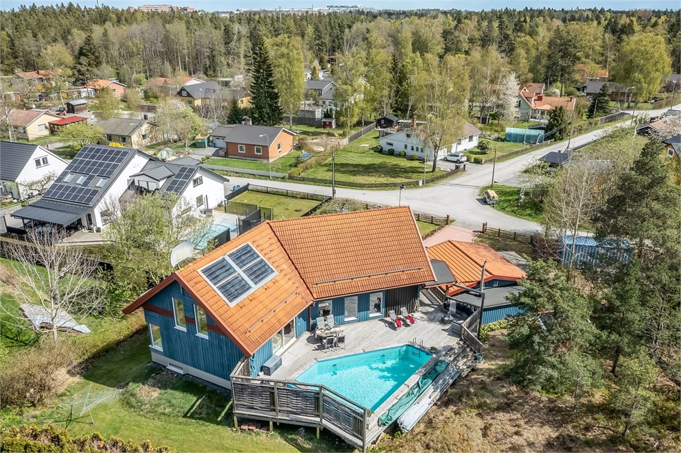 Slaggvägen 8