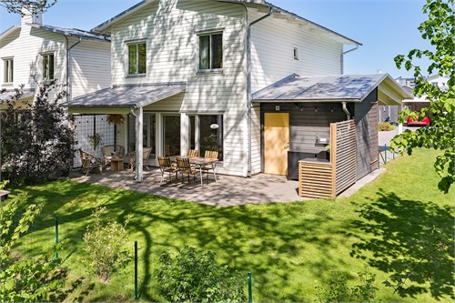 Långa vägen 32