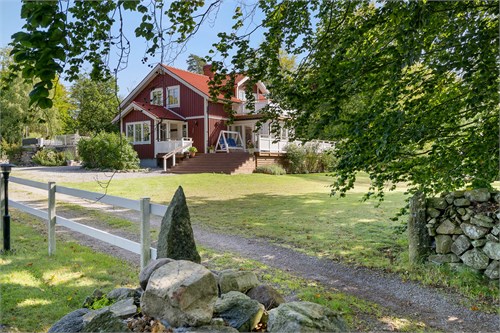 Karlshem, Fågelmaravägen 33