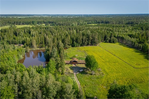 Tjäralyckan 1