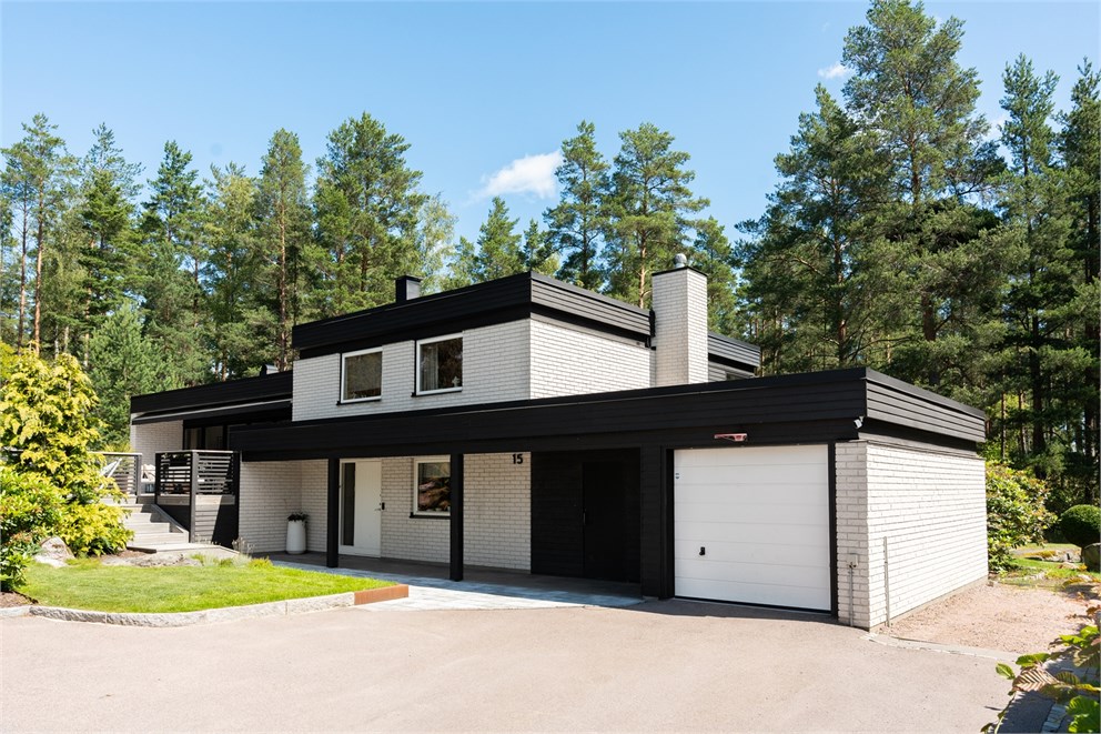 TVÄRPILSGATAN 15