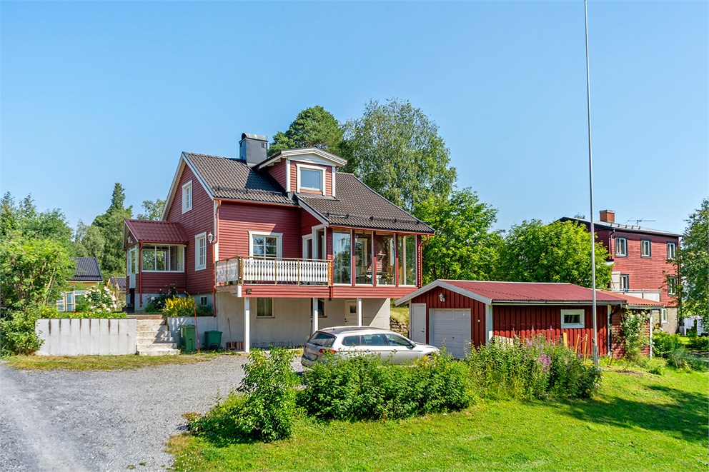 Albertinavägen 12
