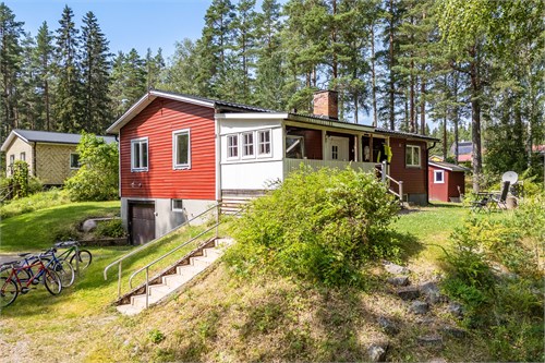 Skolvägen 8