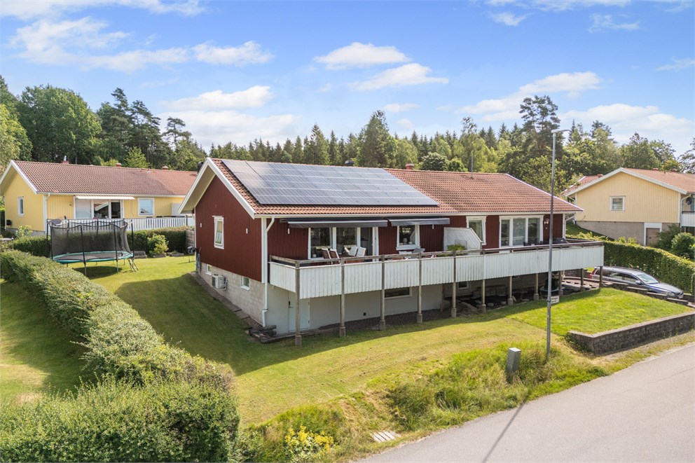 Hövägen 64