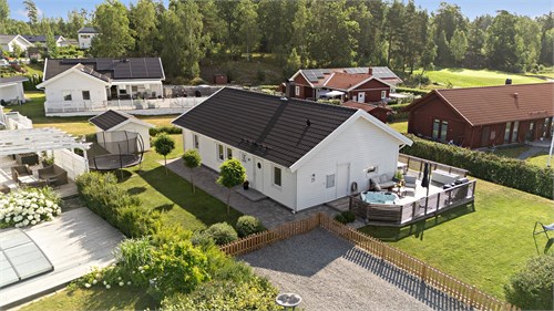 Åkerövägen 25