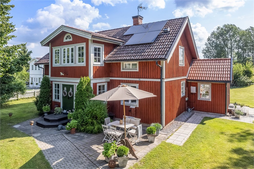 Tjusta skolväg 6
