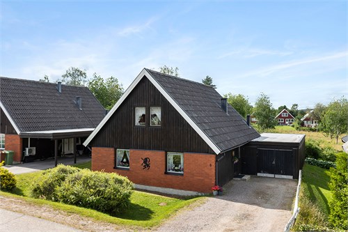 Nyrénsvägen 8