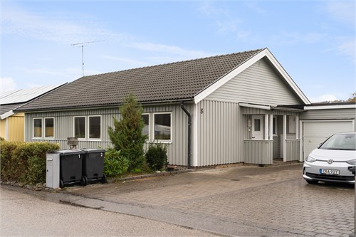 Höfjärilvägen 8