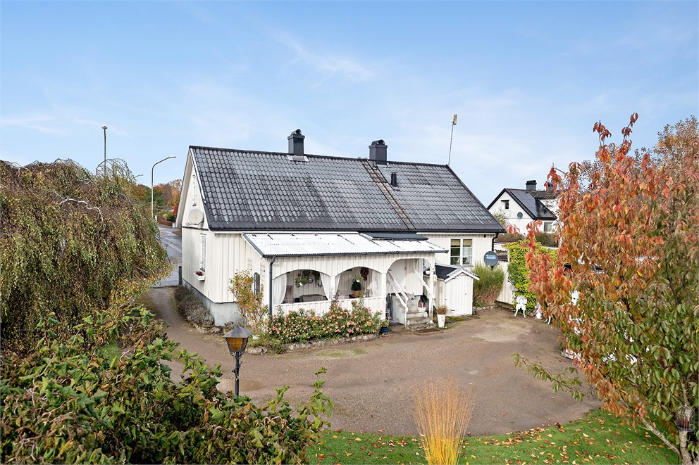 Trebackalånggatan 8