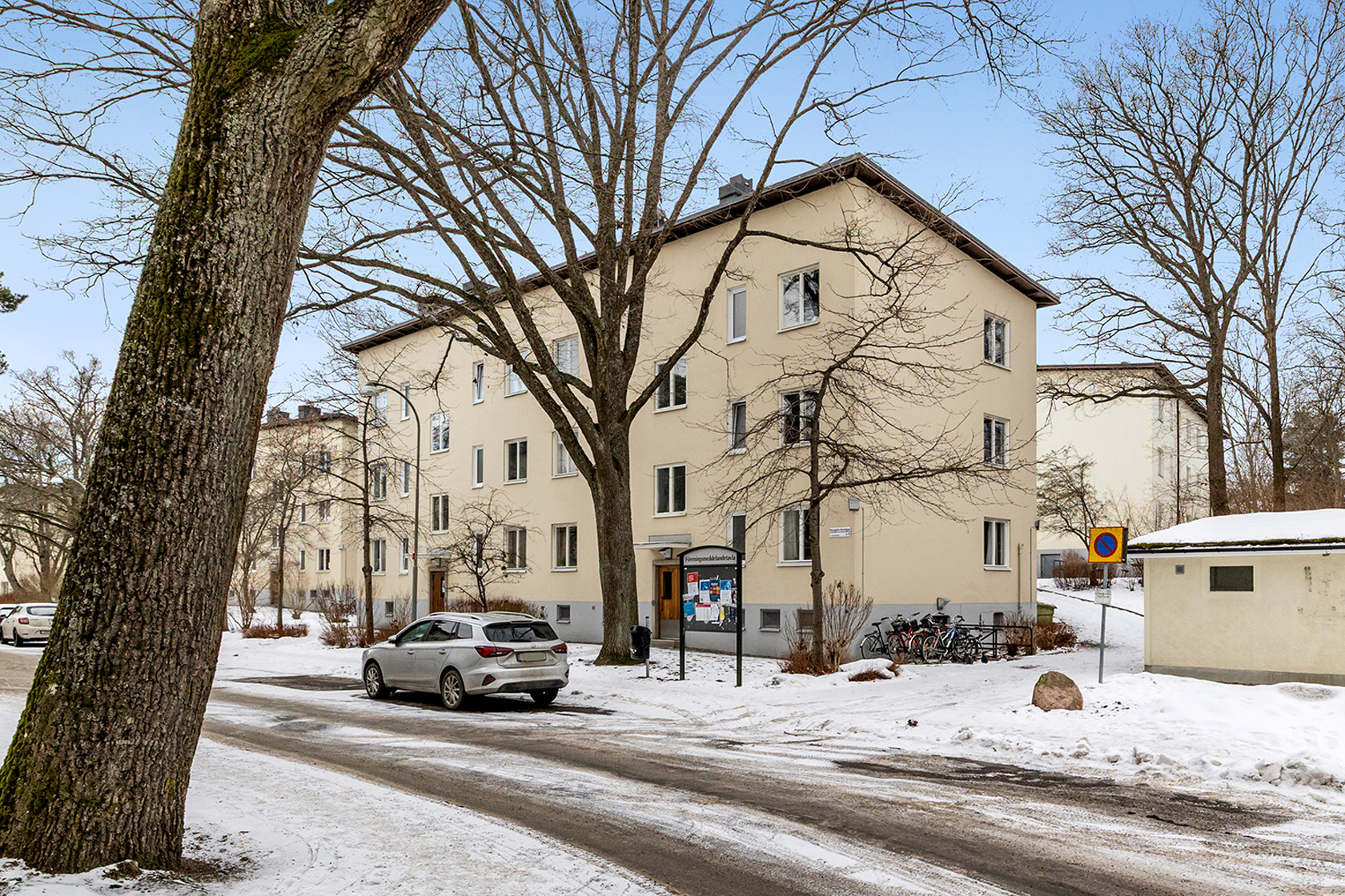Knypplerskevägen 11, 1 tr – bild 23