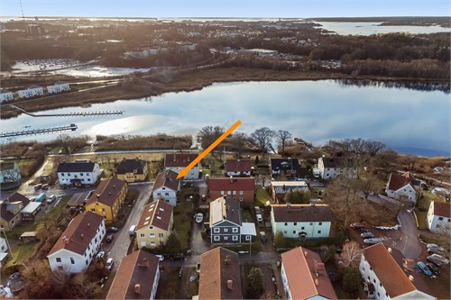 Äldre flygbild över Lindesnäs
