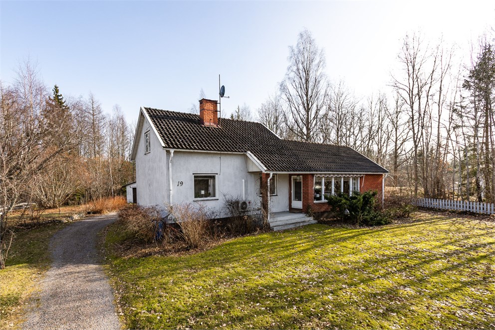 Rödmossavägen 19