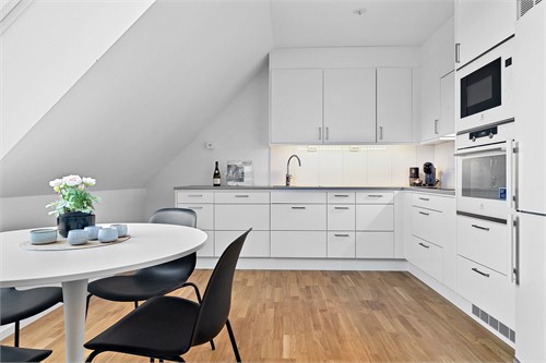 Skattsökargränd 2C - 1 rok + loft