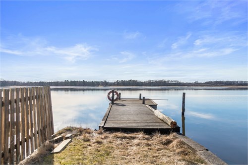80 meter till badbrygga i Mälaren
