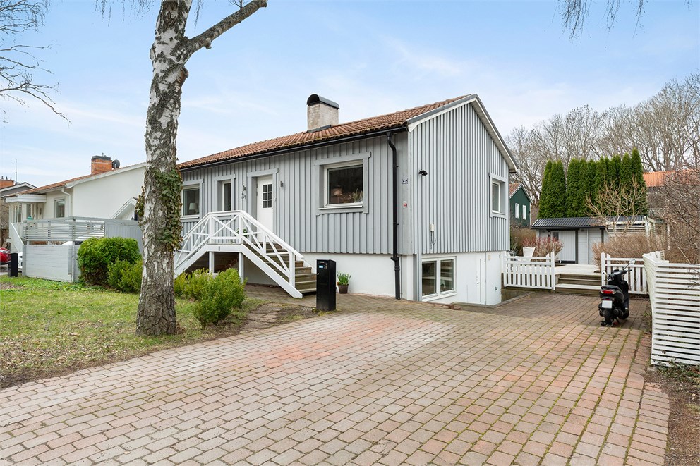 Gamla Bromstensvägen 35