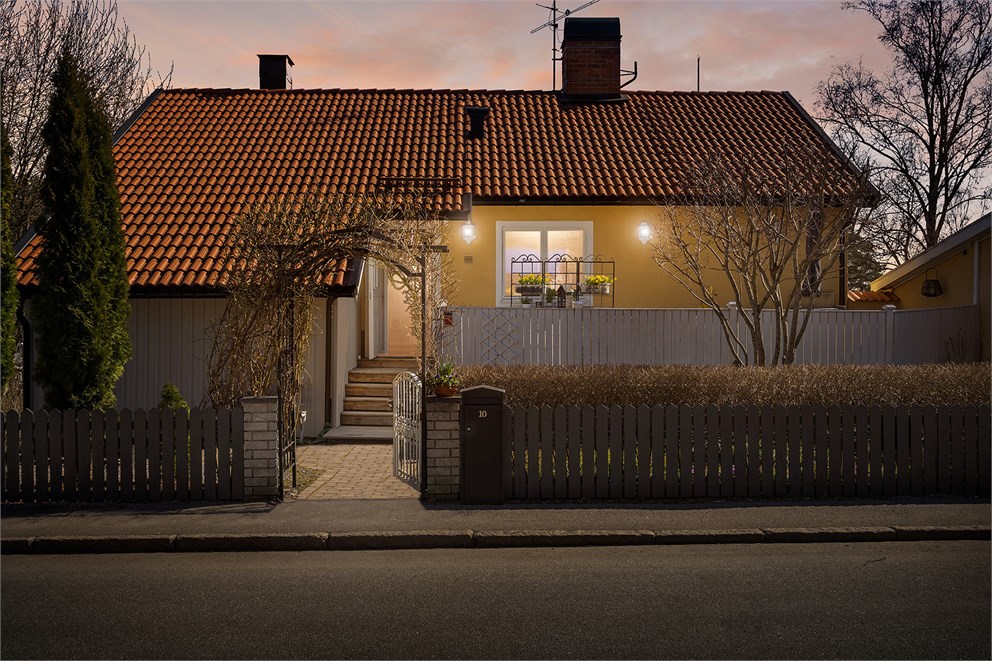 Dragonvägen 10