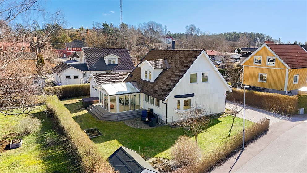 Agnevägen 8