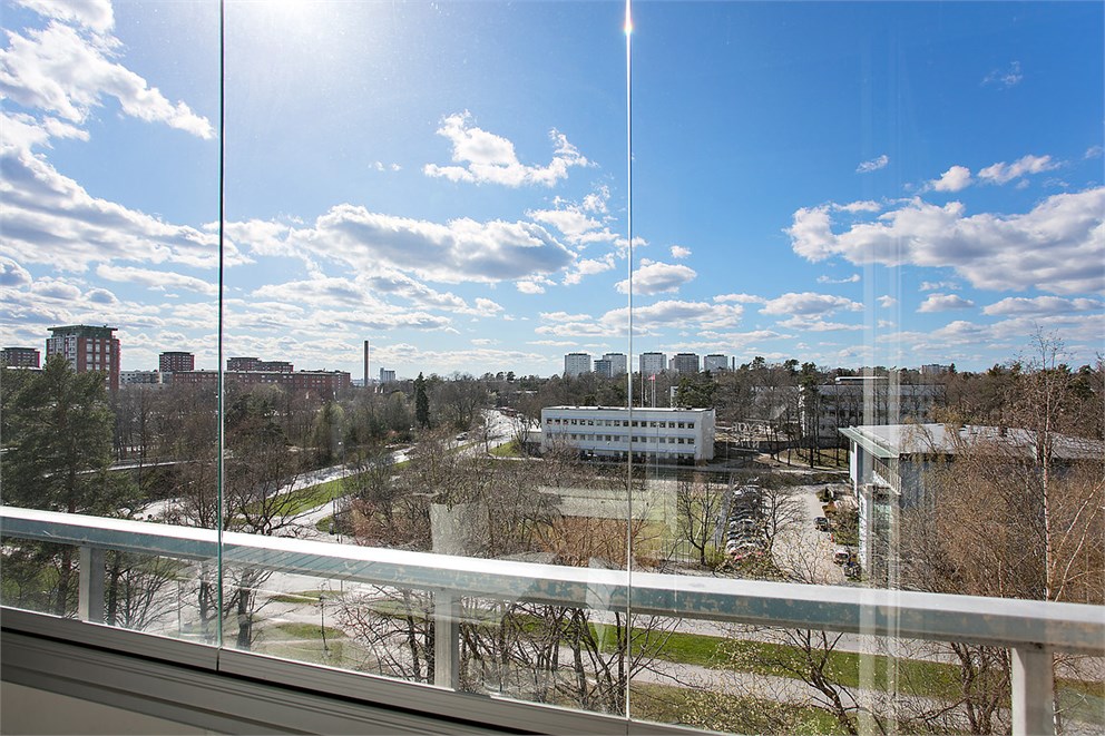 Utsikt. från inglasad balkong