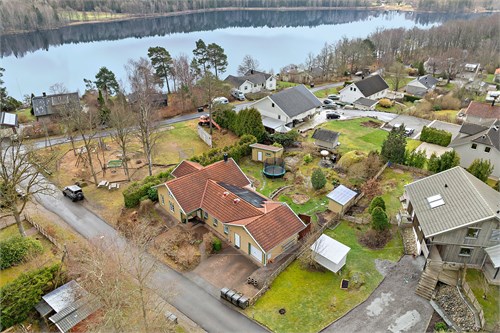 Kort avstånd till härliga bad i Lilla Färgen. 