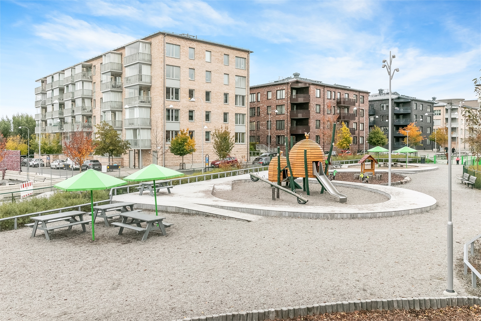JÄRFÄLLAVÄGEN 92D – bild 14