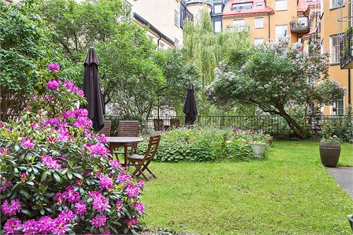 Lummig innergård
