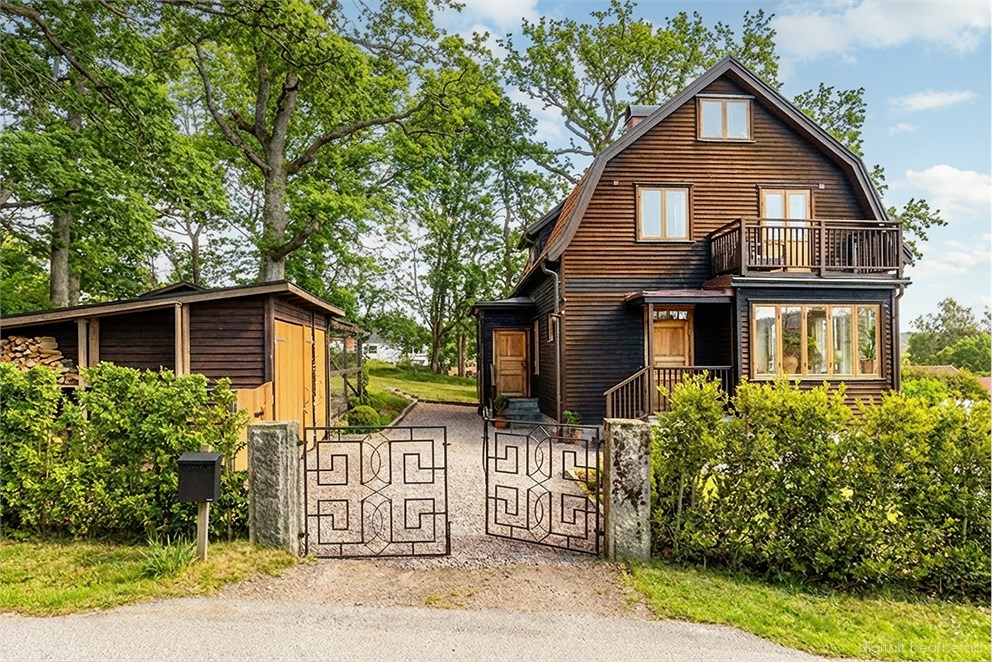 Västra Hästskobacken 1