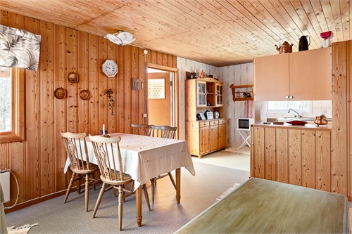 Utgång till uteplats under tak