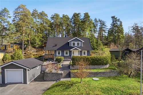 Malvavägen 15