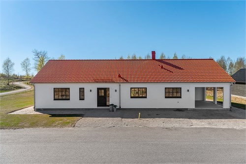 Semestervägen 15