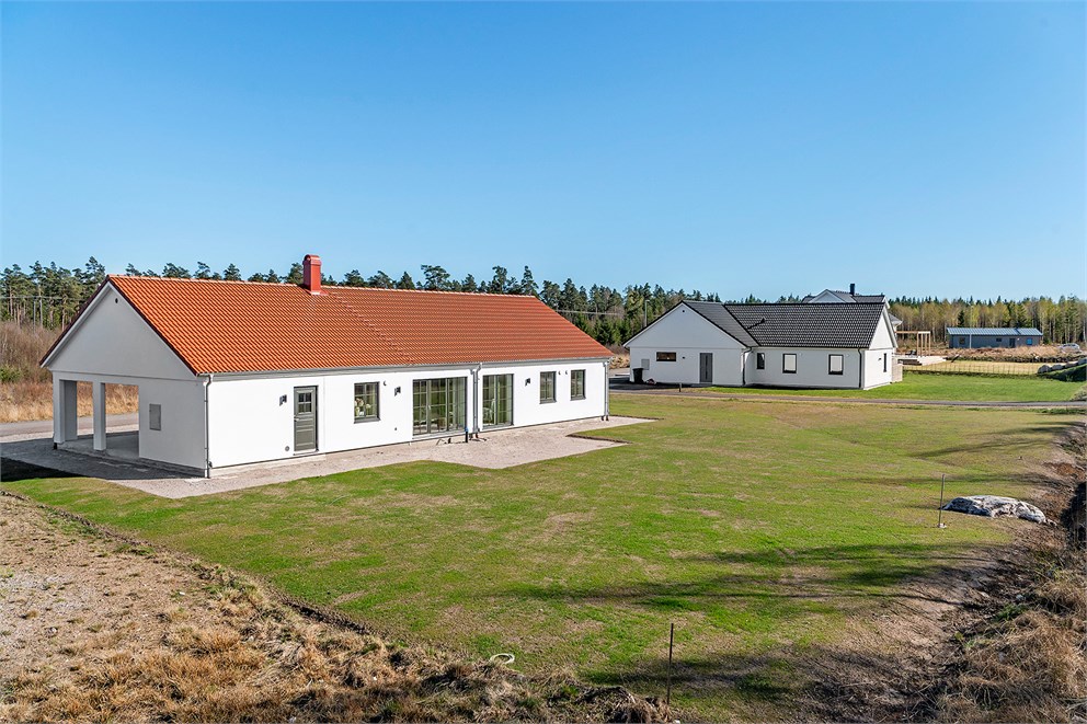 Semestervägen 15