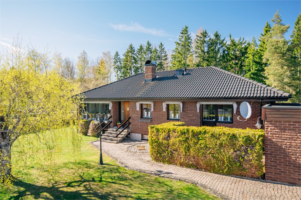 Ginstvägen 9