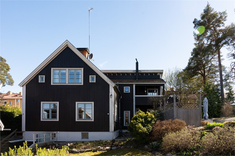 DROTTNINGGATAN 35