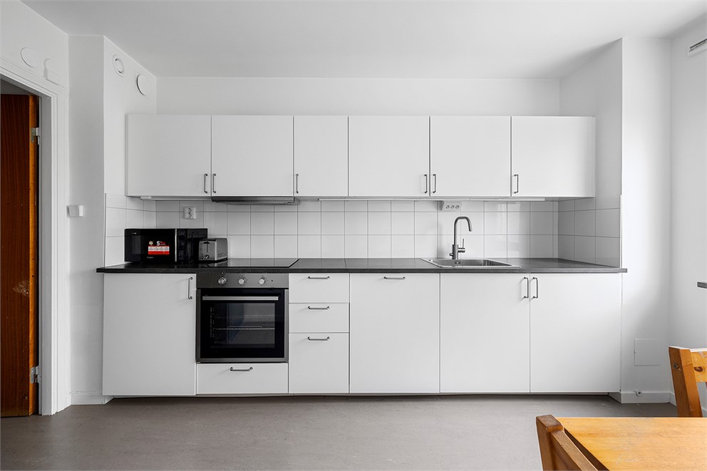Per Hallströms väg 12
