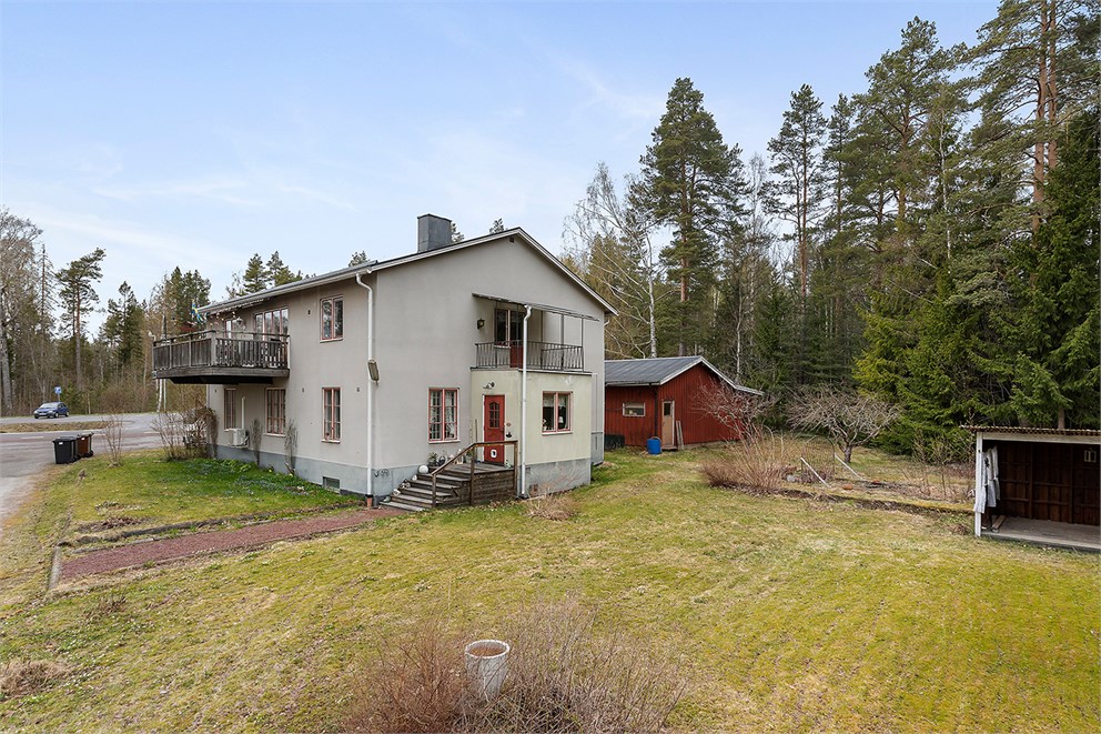 Glössbo Lillvägen 8561