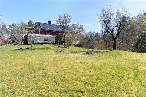 Härliga ytor runt huset