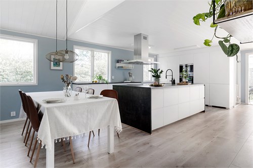 Nyligen renoverat och öppen planlösning